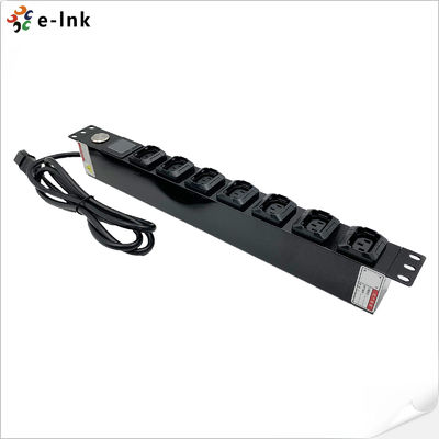 19 اینچ 1U 8 پورت PDU اندازه گیری شده در ساختمان اندازه گیری برق با صفحه نمایش OLED